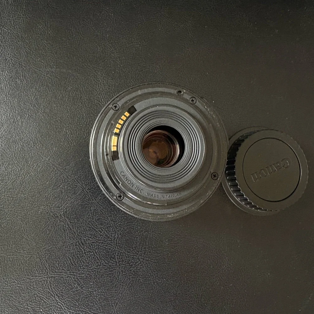 Canon zoom EFS 18-55mm lens
